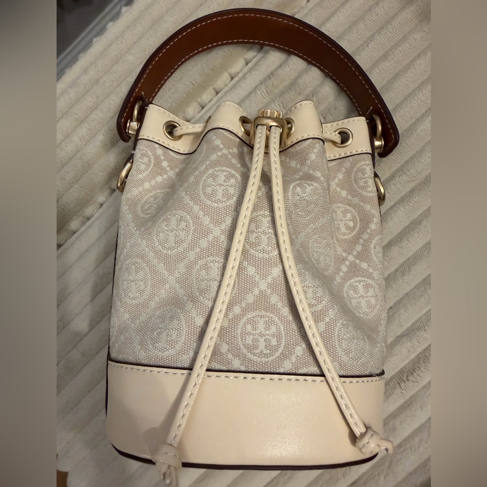 Tory Burch Elegant Cream and Brown Women's Bucket Bag